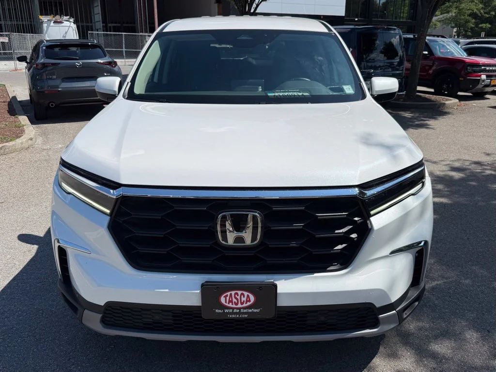 Used 2023 White Honda EX-L image 2