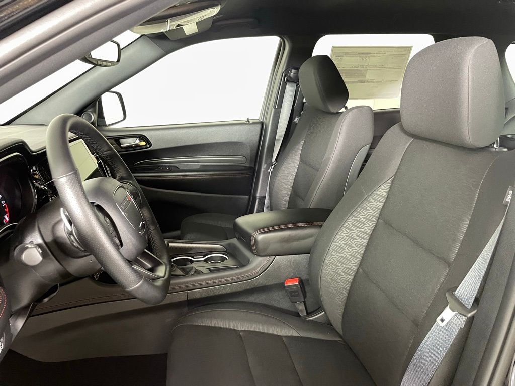 New 2026 Diamond Black Clear-Coat Exterior Paint Dodge GT image 18
