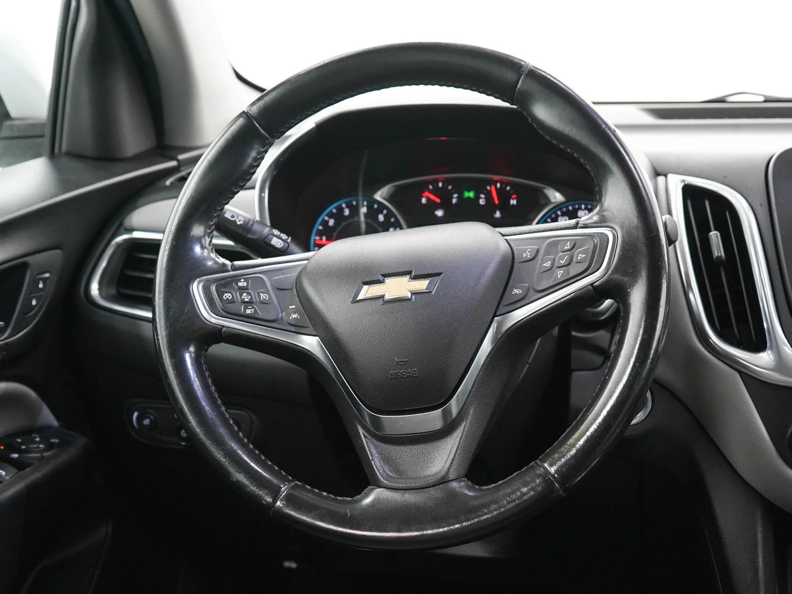 Used 2020 Summit White Chevrolet LT image 17