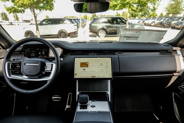 New 2026 Belgravia Green Land Rover SE image 17