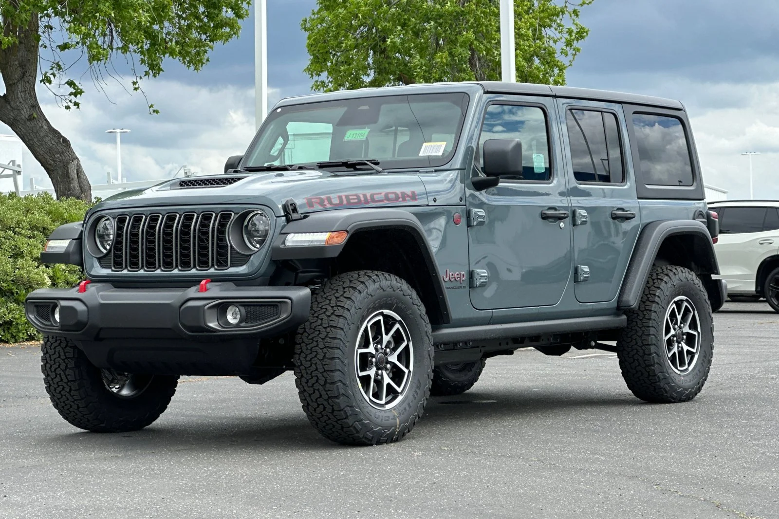 New 2026 Anvil Clear-Coat Exterior Paint Jeep Rubicon image 8