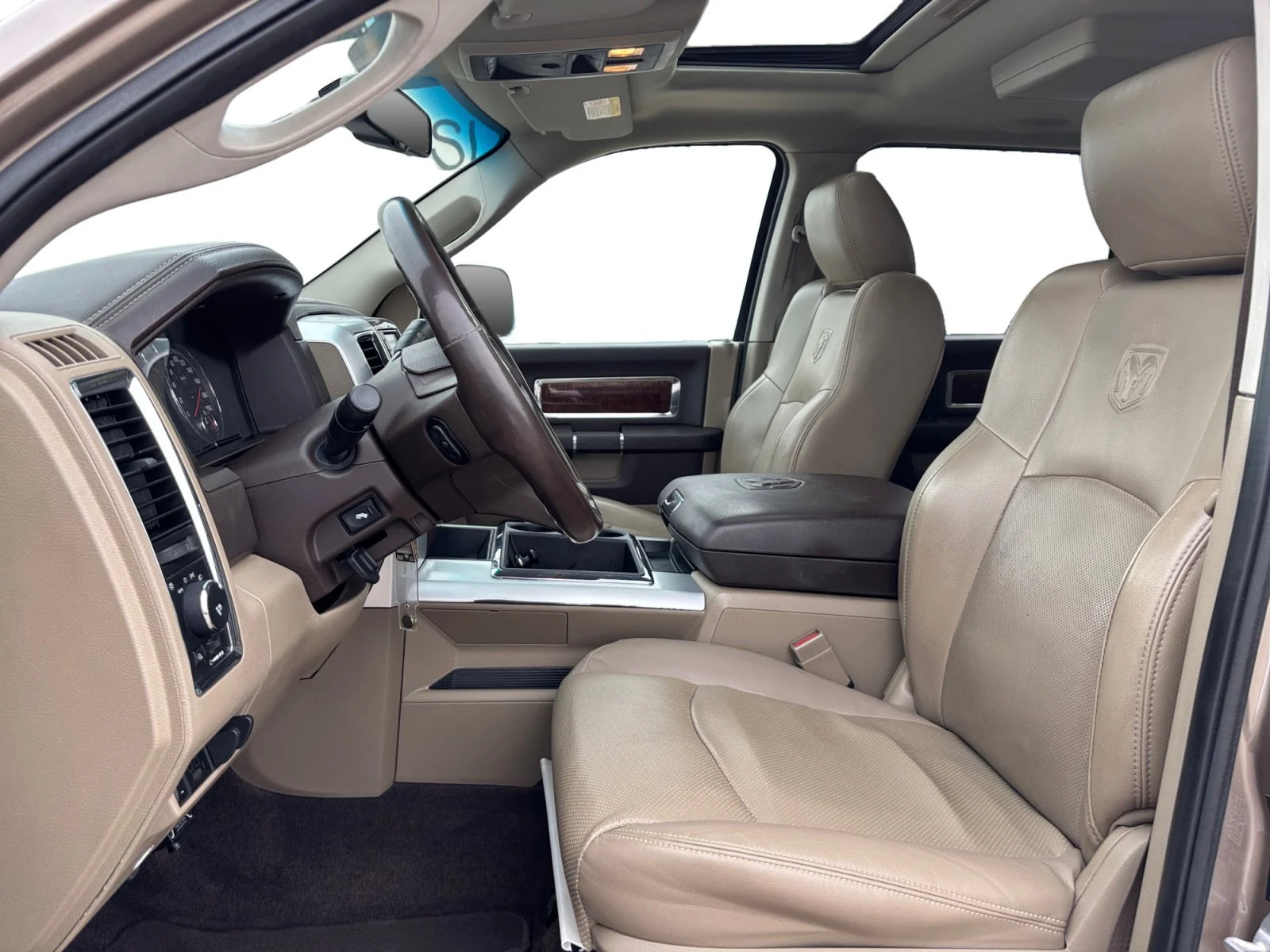 Used 2010 BROWN Dodge Laramie image 10
