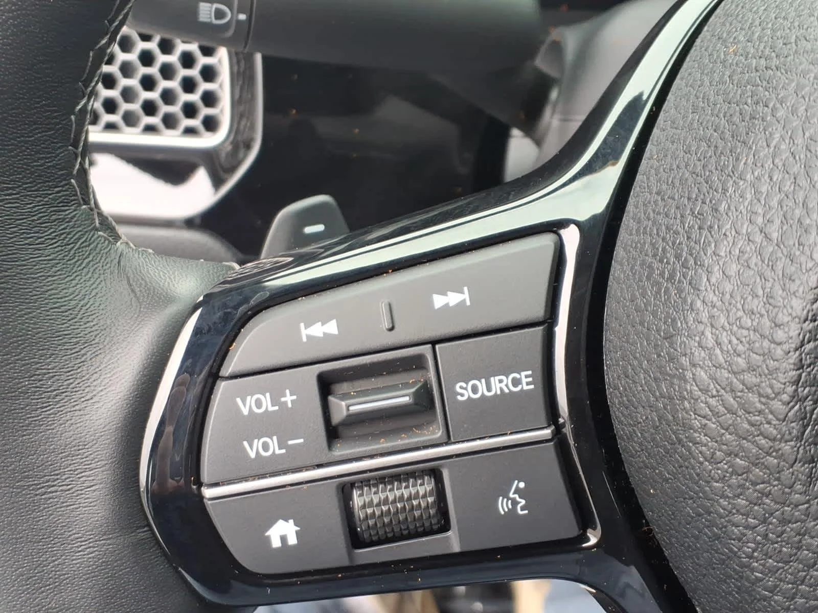 2026 Honda Civic Hatchback Sport - Photo 11
