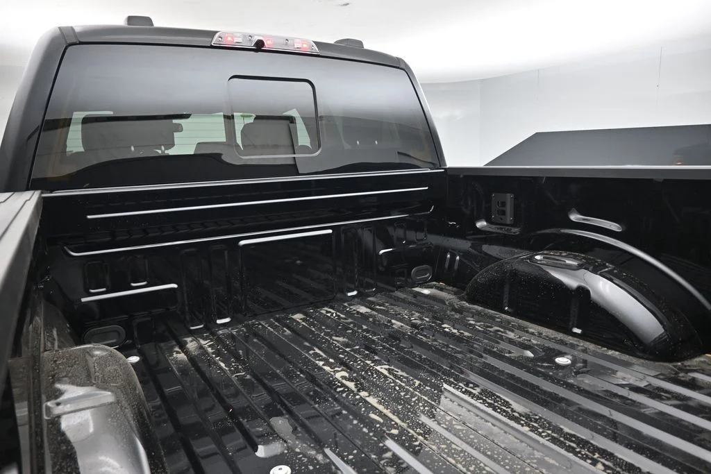 New 2026 Agate Black Metallic Ford Raptor image 23
