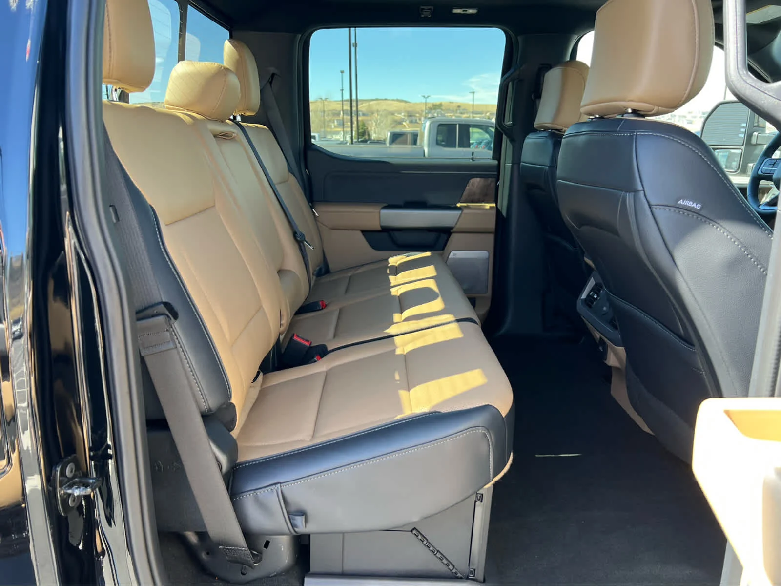New 2026 Agate Black Metallic Ford F-350® Lariat® image 27