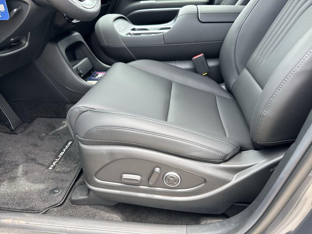 New 2026 Gray Pearl Hyundai Blue SEL Premium 7P image 14