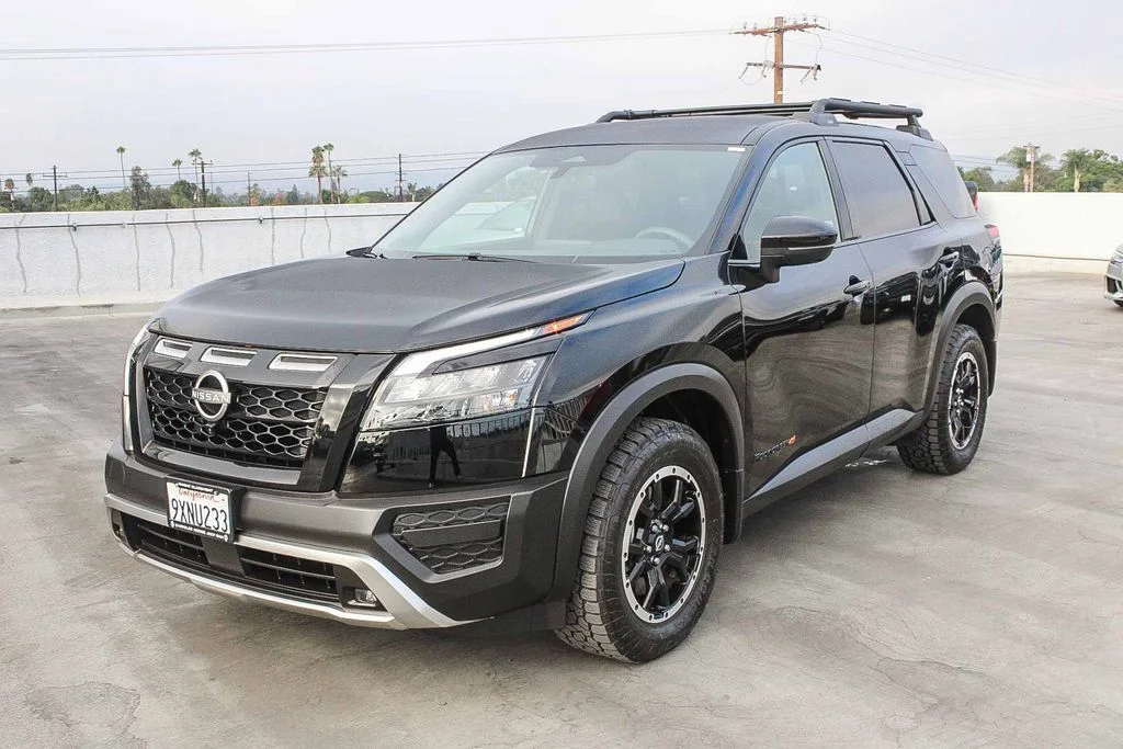 Used 2025 Black Nissan Rock Creek image 4