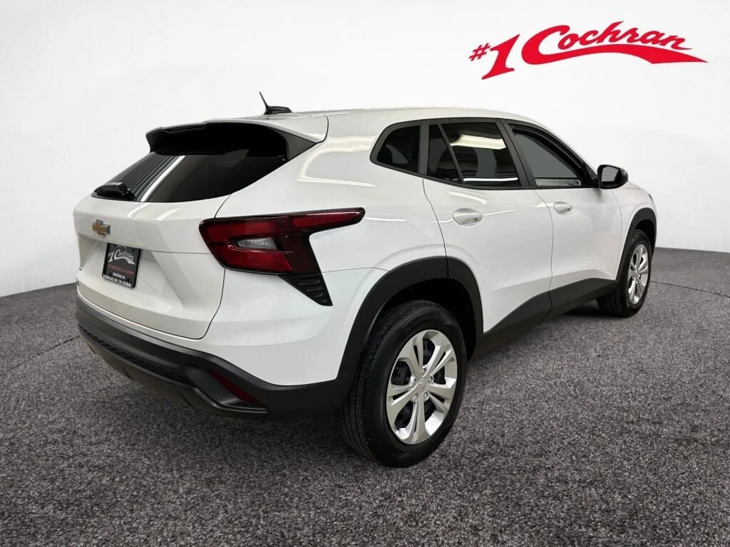 2024 Chevrolet Trax LS - Photo 23
