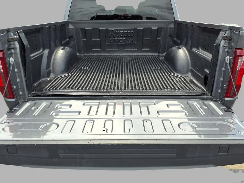 Used 2024 Gray Ford XLT image 26