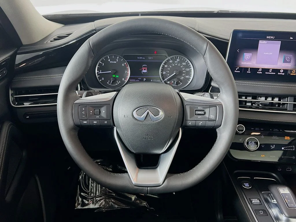 Used 2023 Black INFINITI PURE image 11