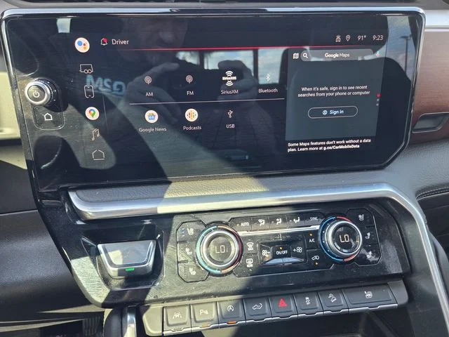 Used 2022 Silver GMC Denali image 23