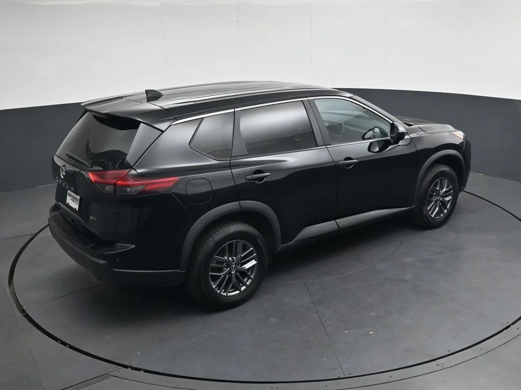 Used 2024 Black Nissan S image 27