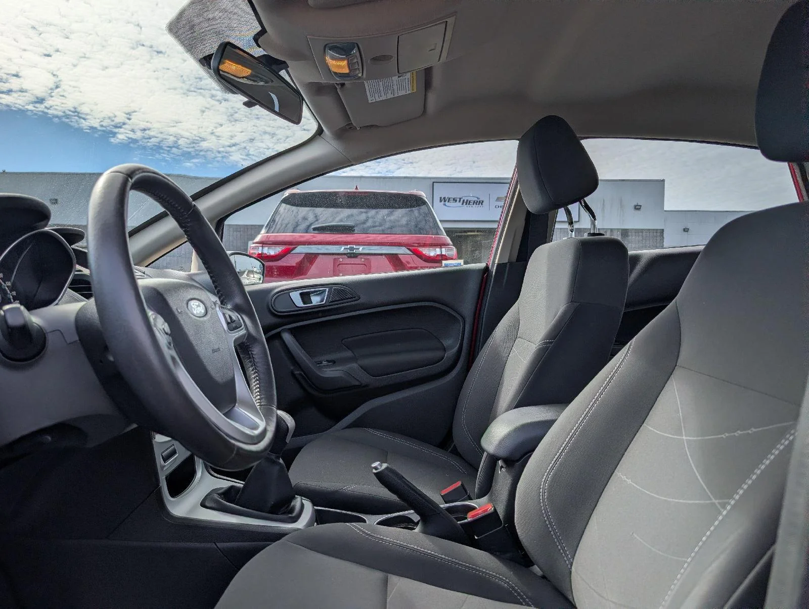 Used 2016  Ford SE image 8