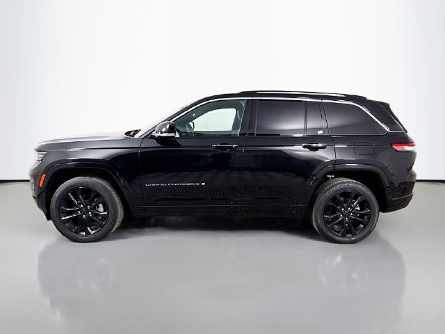 Used 2023 Black Jeep Overland image 3