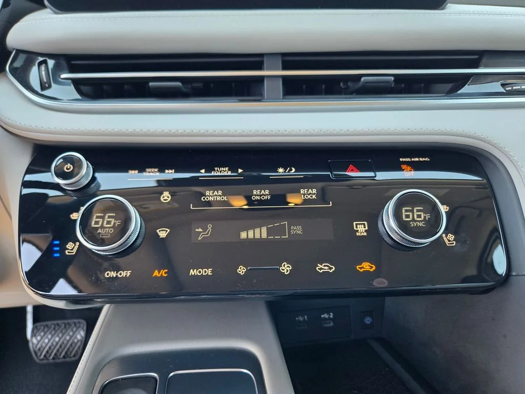 Used 2026 Mineral INFINITI LUXE image 20