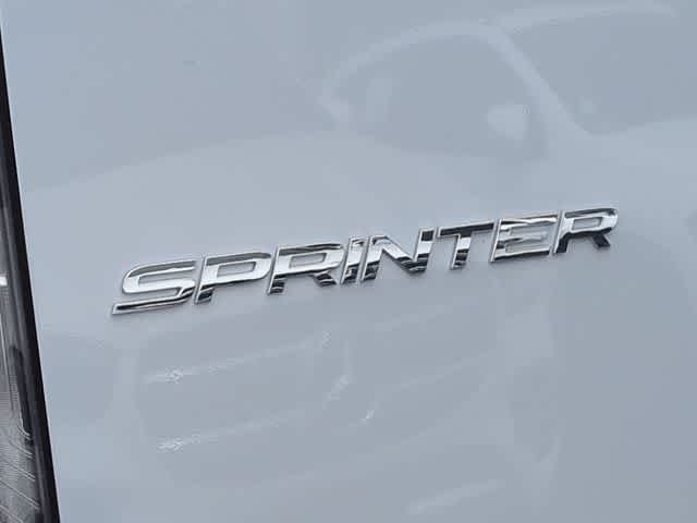 Used 2025 Arctic White Mercedes-Benz  image 12
