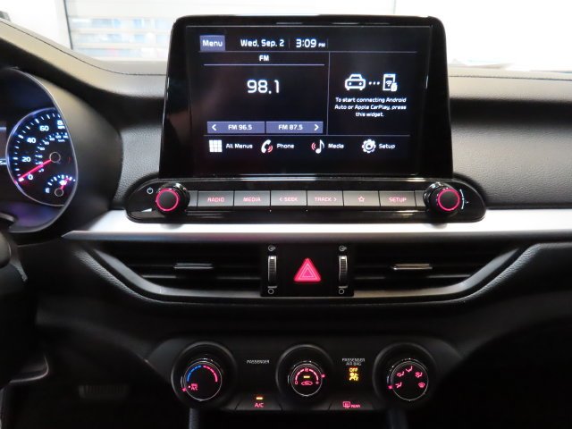 Used 2023 Snow White Pearl Kia LXS image 22