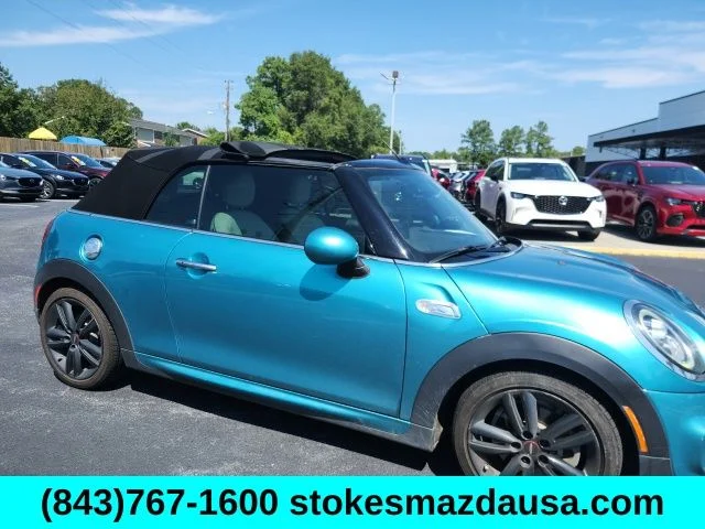 Used 2019 Blue MINI Classic image 31