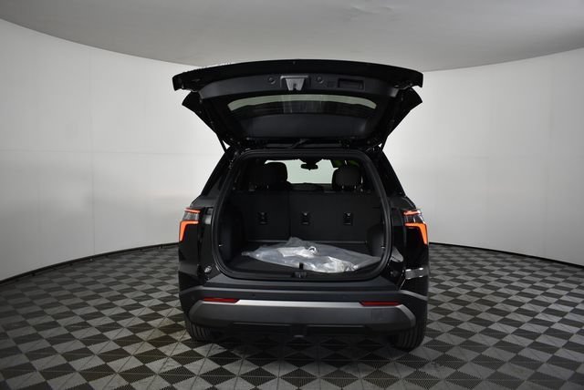 New 2027 Mosaic Black Metallic Chevrolet LT image 21