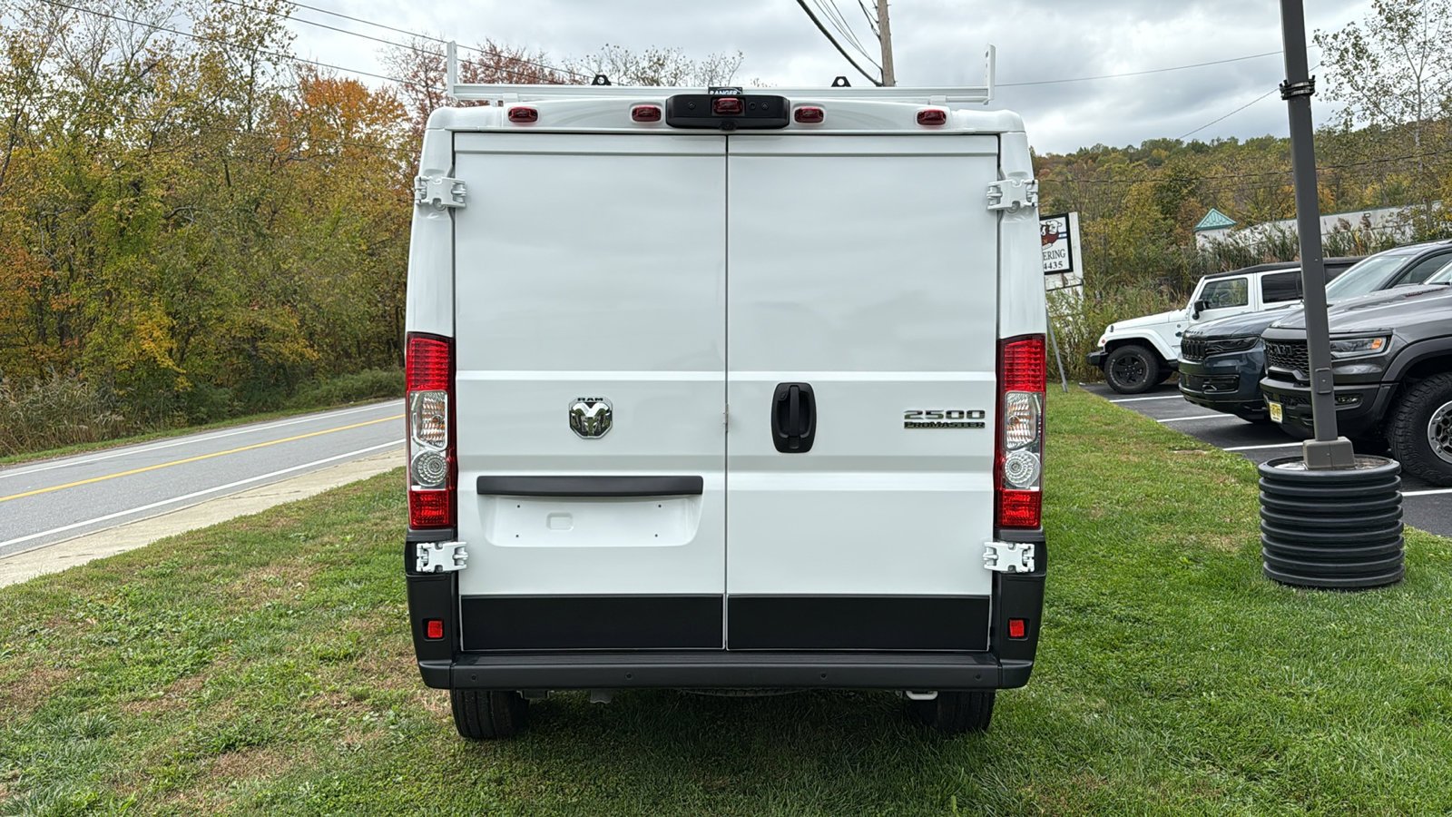 2025 Ram ProMaster 2500 Tradesman photo 3