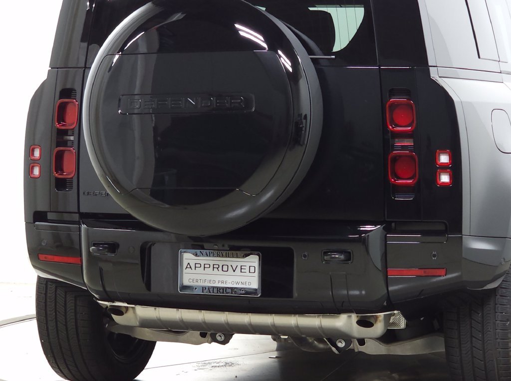Certified Used 2025 Black Land Rover X-Dynamic SE image 6