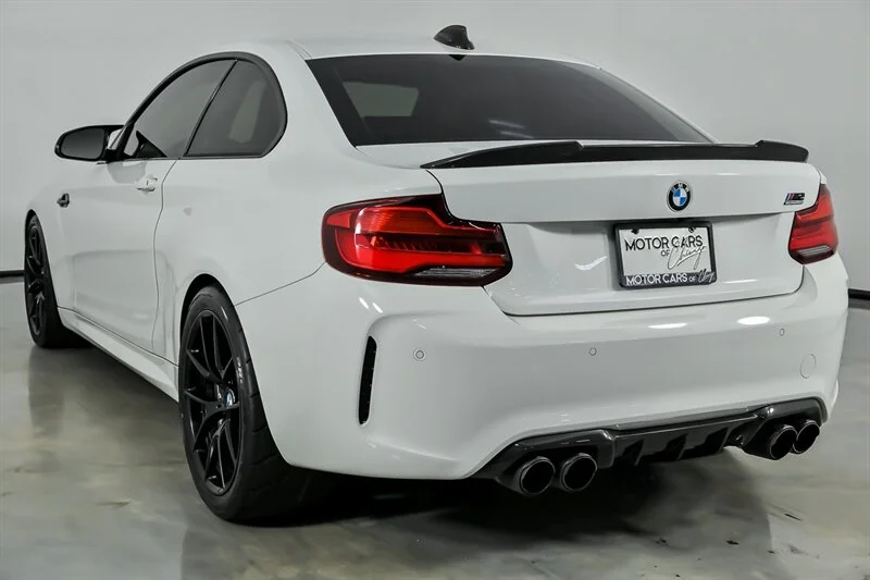 Used 2019 Alpine White BMW Competition image 9