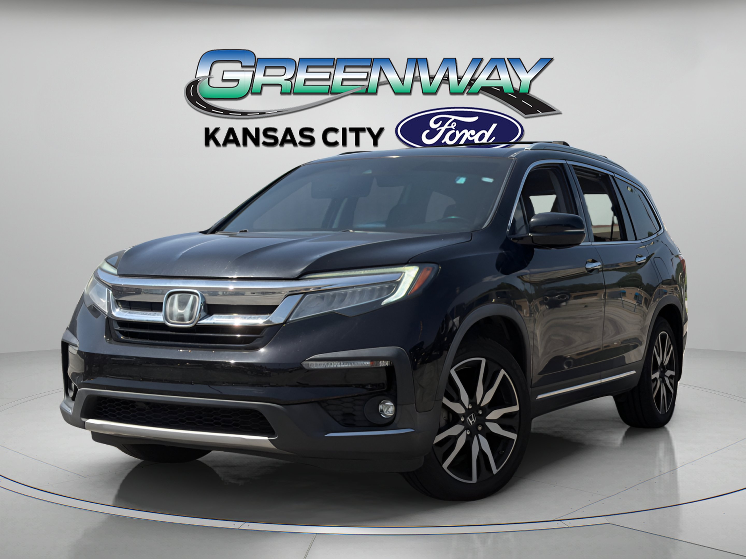 Used 2020 Honda Pilot Touring with VIN 5FNYF5H97LB006806 for sale in Kansas City