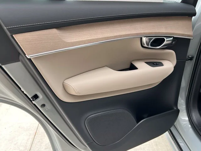 2026 Volvo XC90 Plus - Photo 23