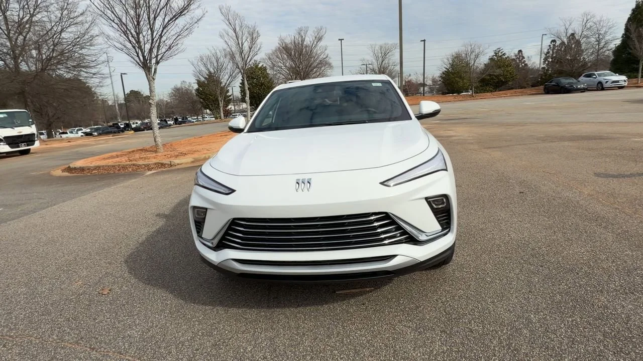 New 2026 Summit White Buick Preferred image 3