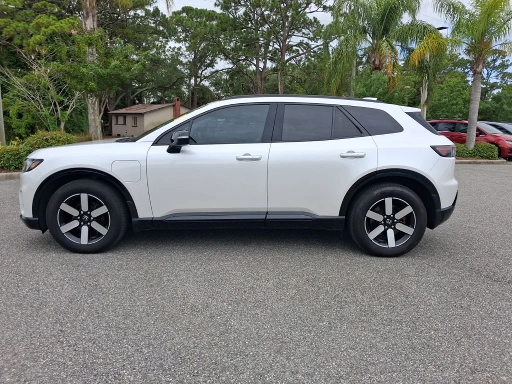 Used 2025  Honda Touring image 8