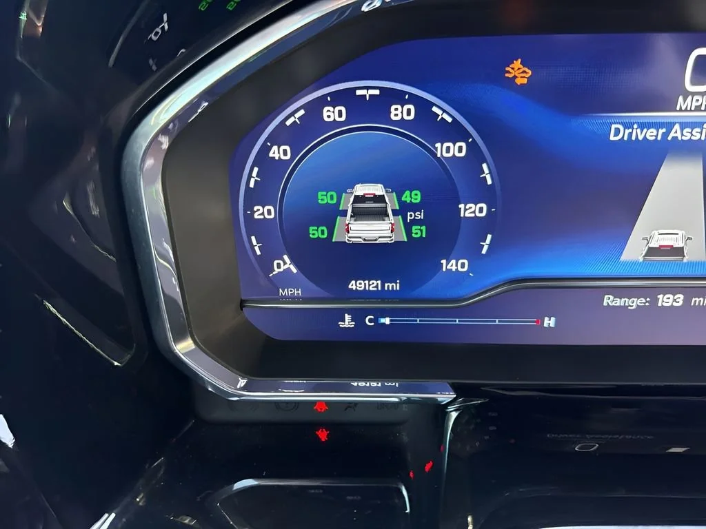 Used 2022 Summit White Chevrolet RST image 24