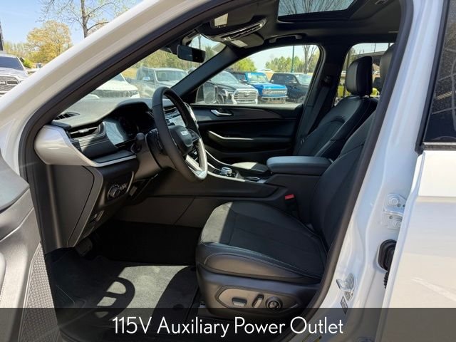 2025 Jeep Grand Cherokee L Altitude - Photo 15