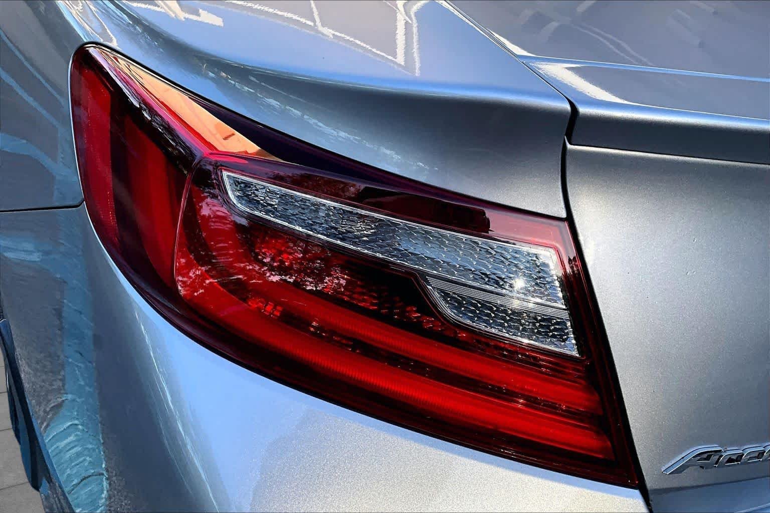 Used 2016 Lunar Silver Metallic Honda EX-L image 27