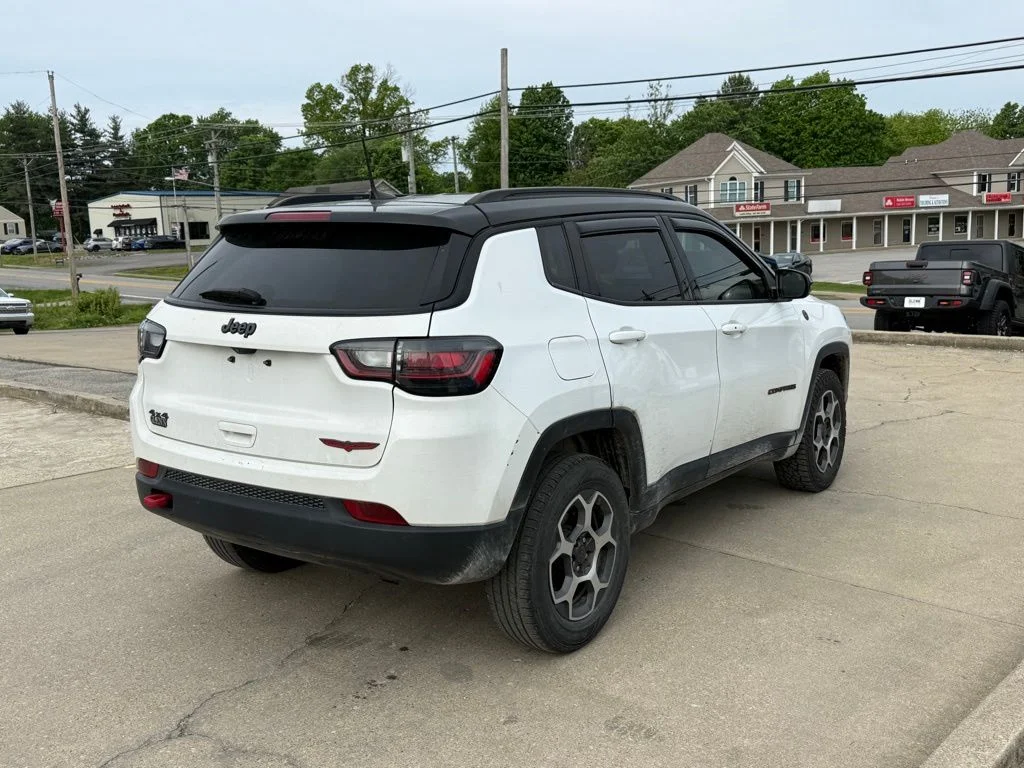 Used 2022 White Jeep Trailhawk image 6