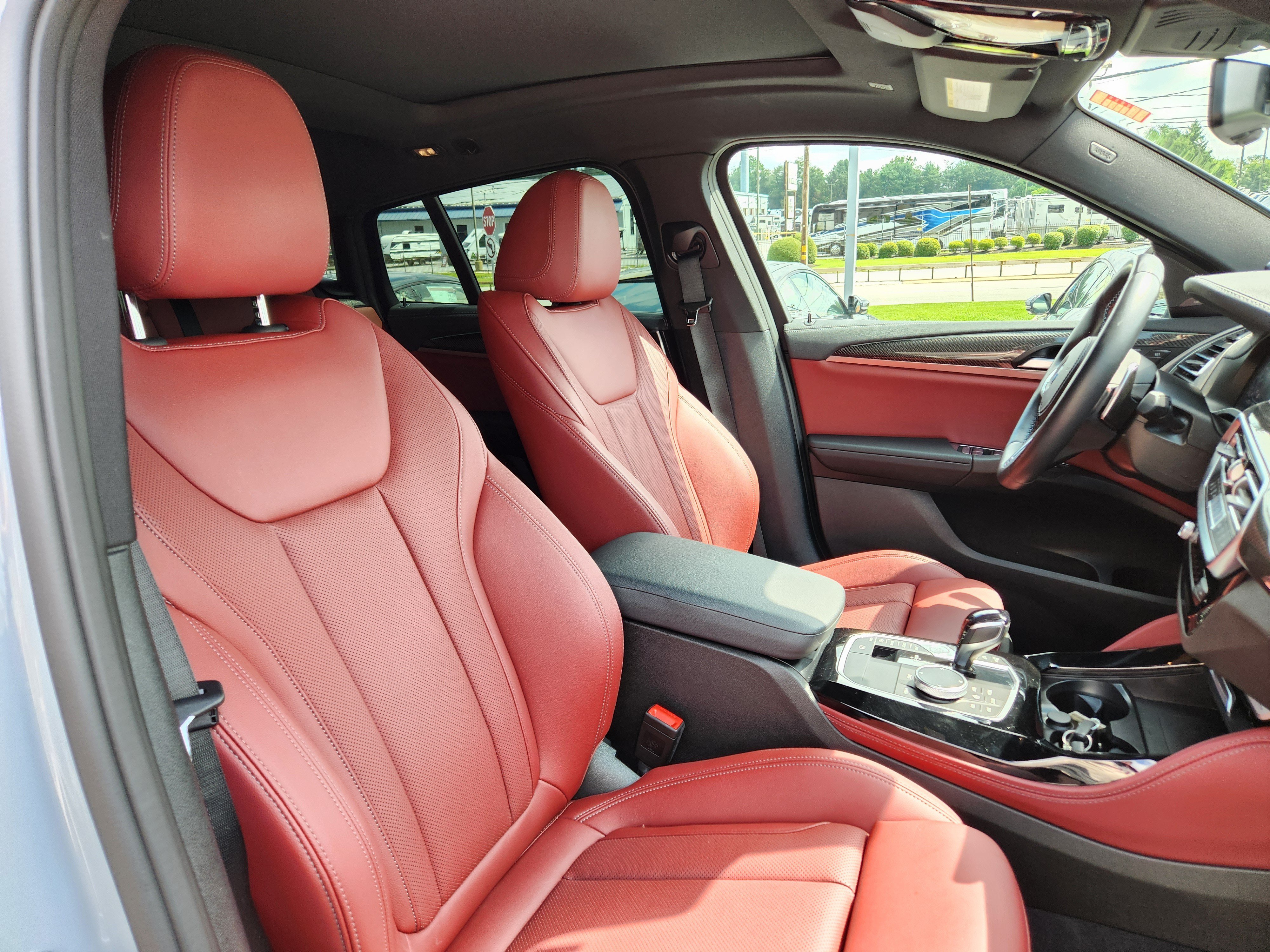 Used 2024  BMW  image 16