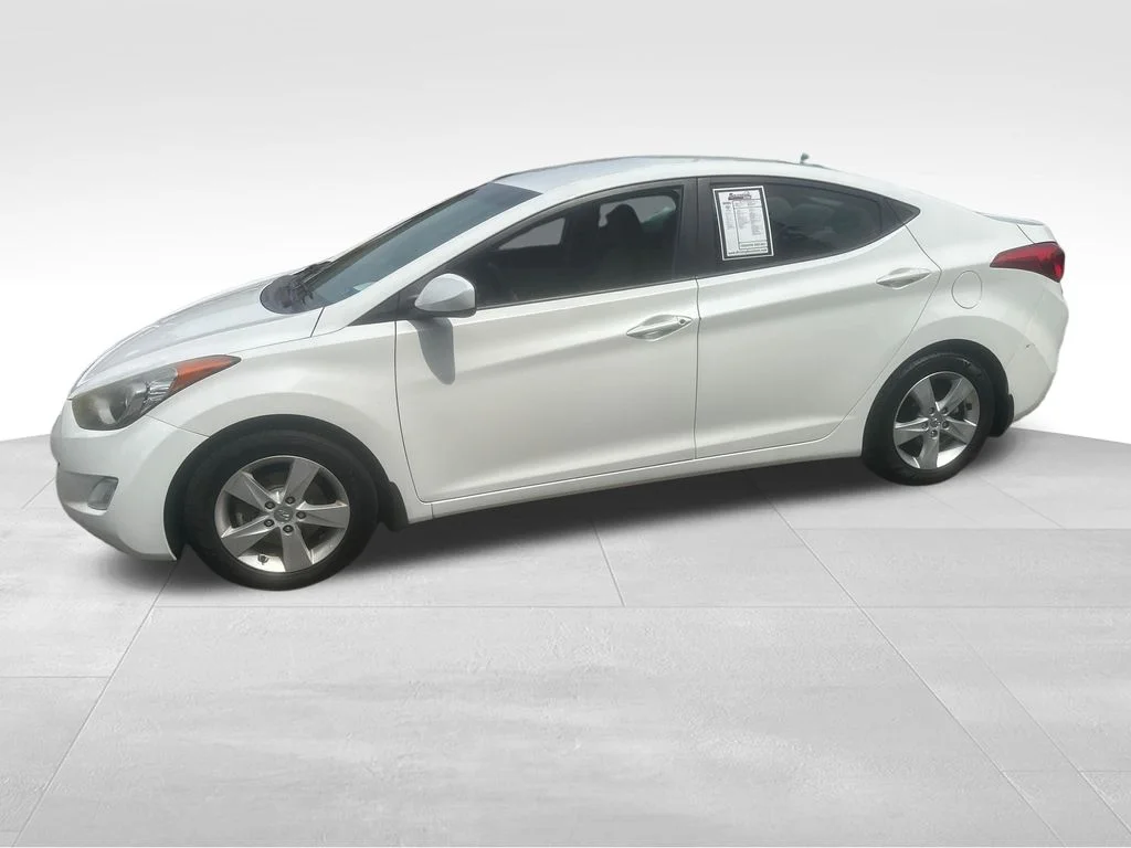 Used 2013 White Hyundai GLS image 5