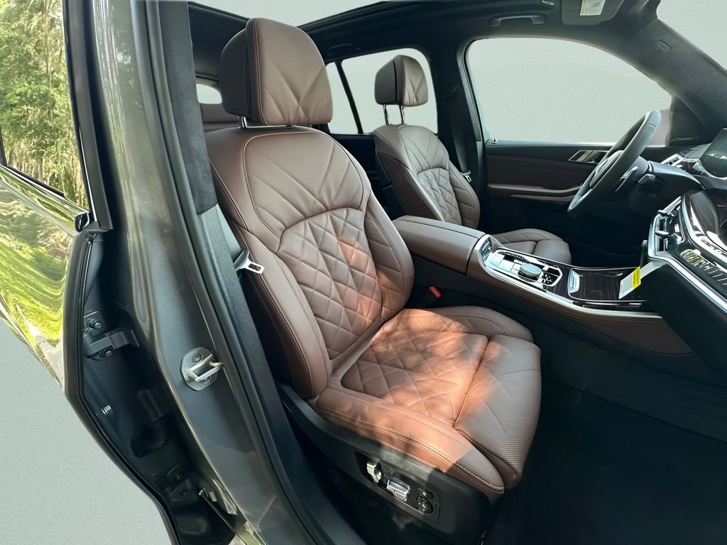 New 2026 Skyscraper Grey Metallic BMW xDrive40i image 24