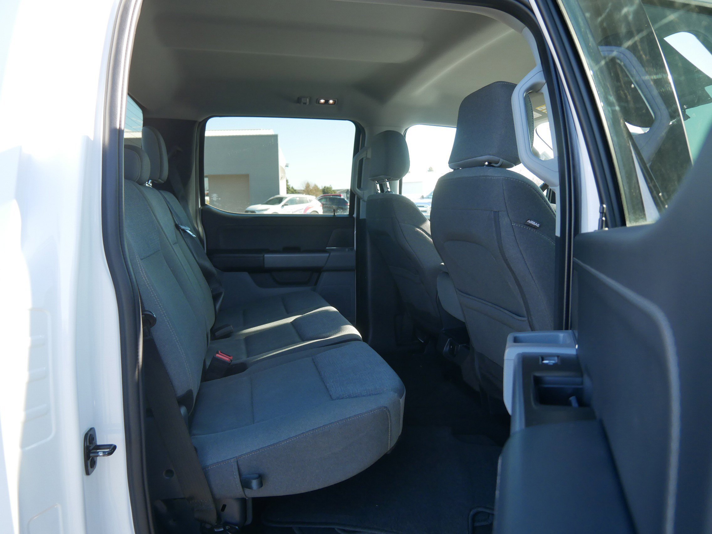 Used 2024 Oxford White Ford XLT image 13