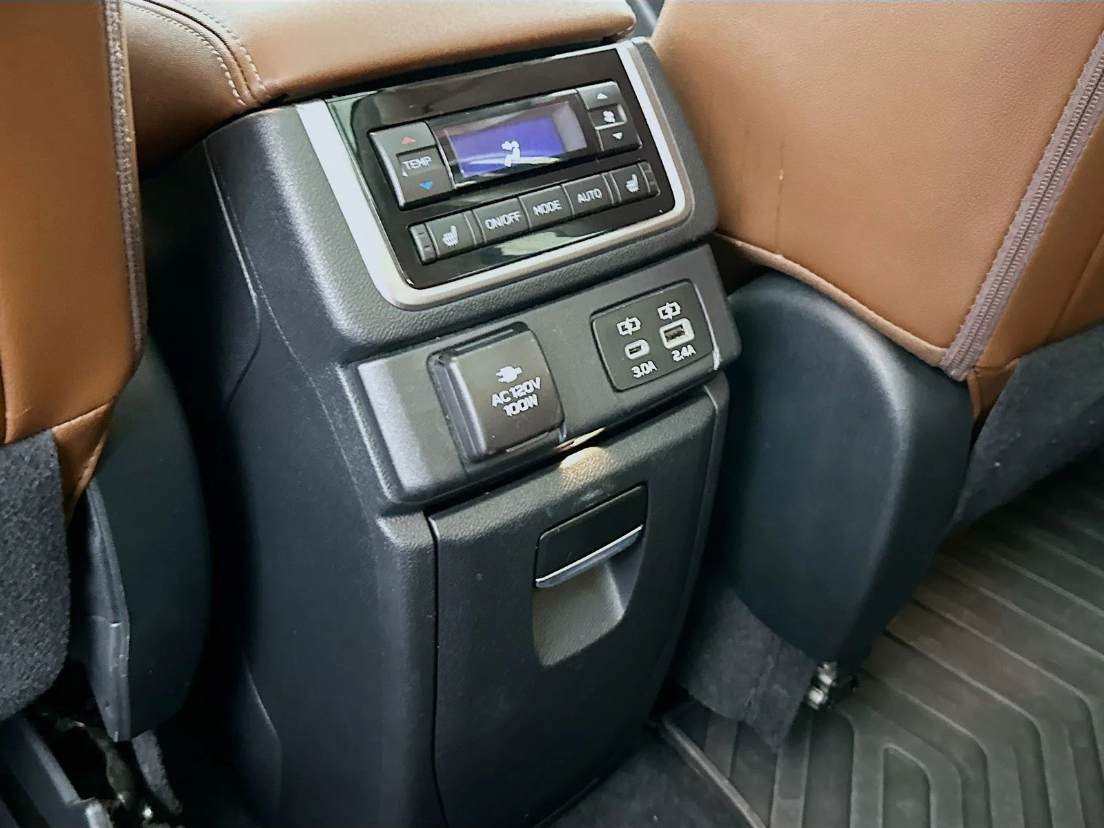 Used 2023 Crystal Black Silica Subaru Touring image 28