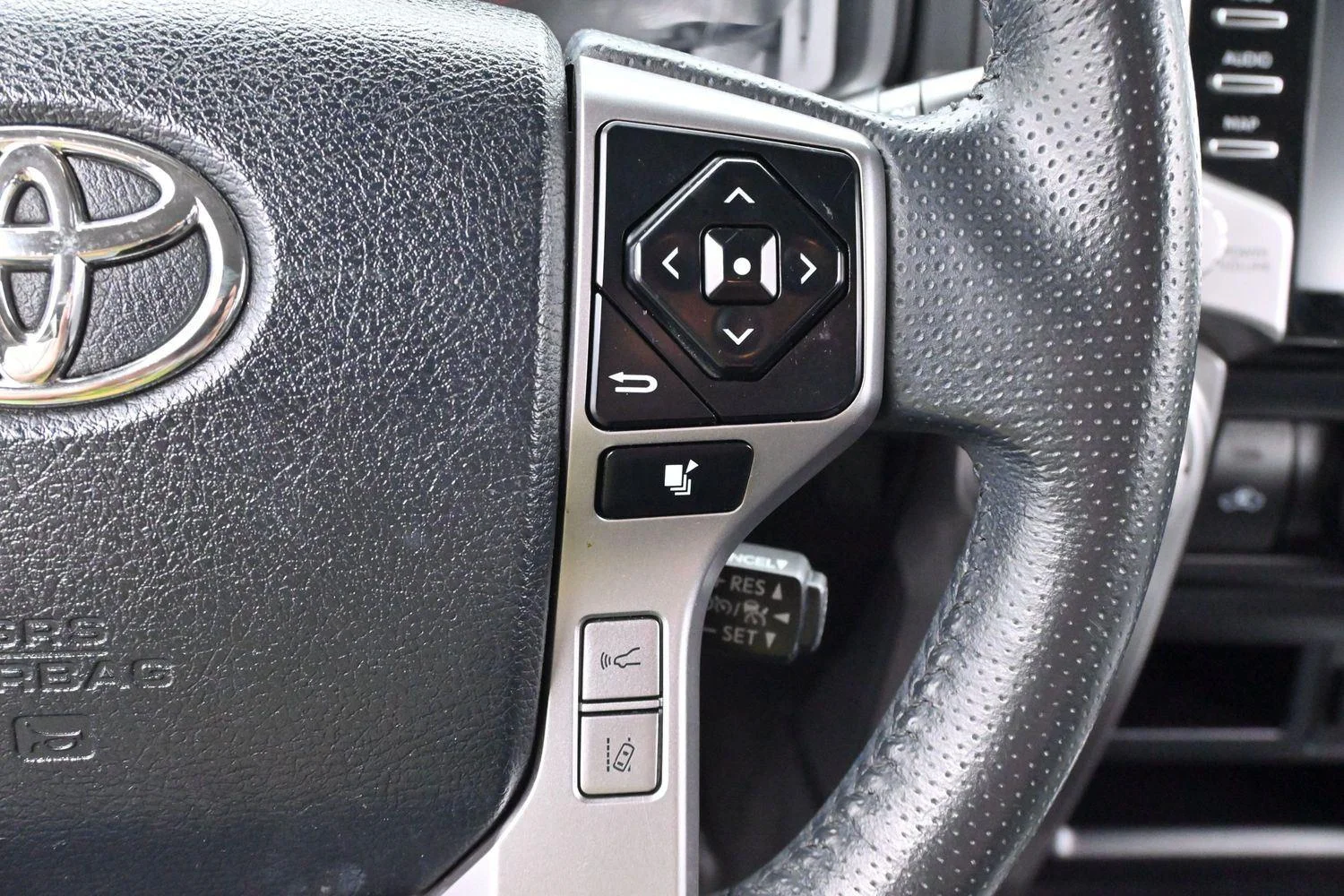 Used 2021 Magnetic Gray Metallic Toyota SR5 image 19