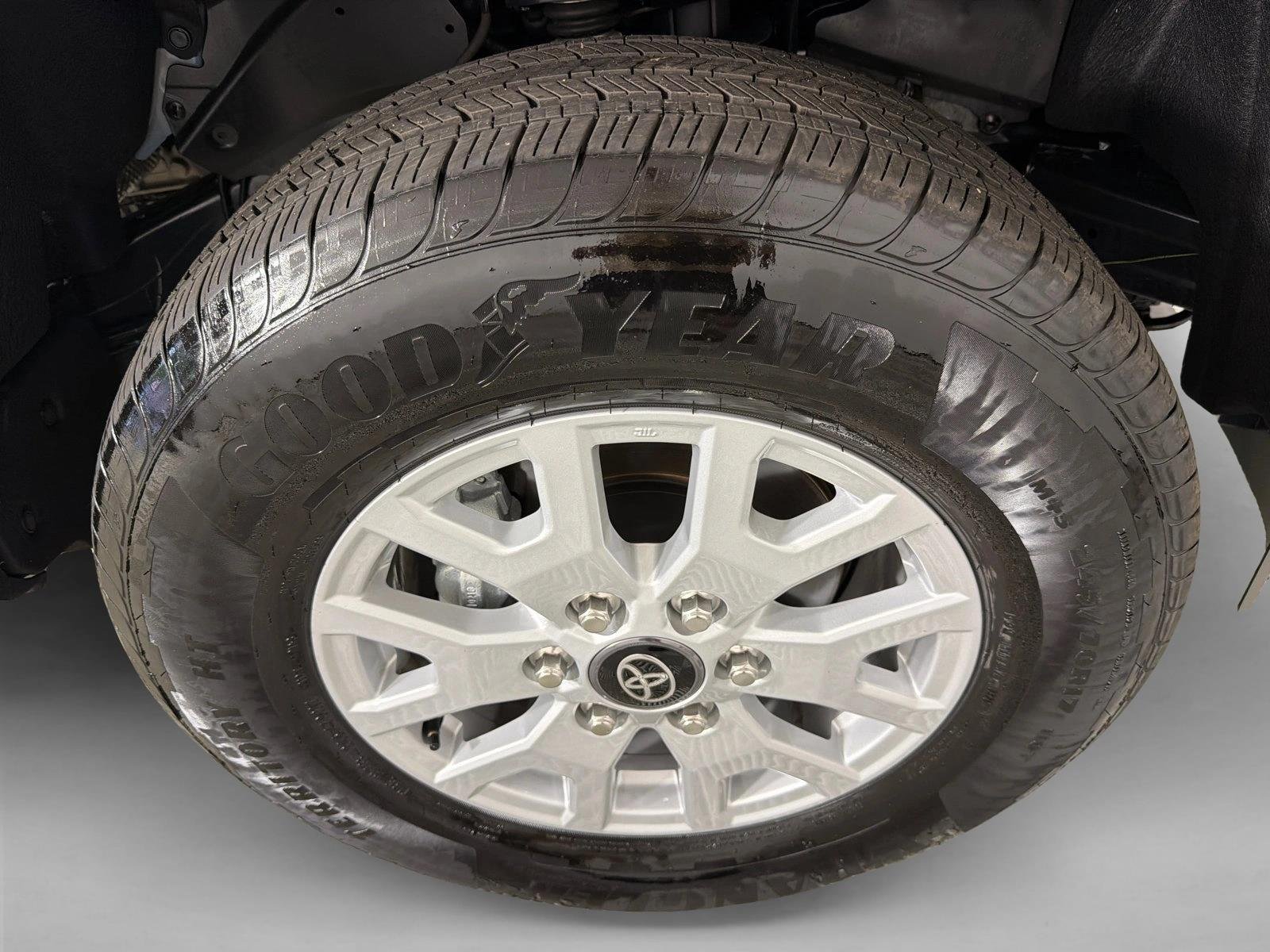 Used 2026  Toyota SR5 image 12