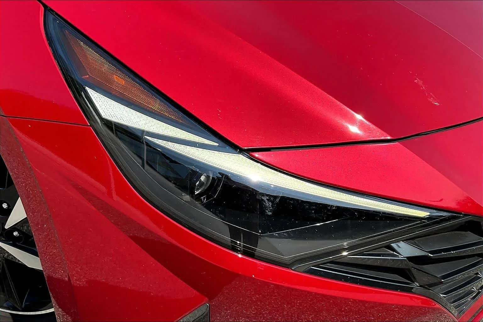 Used 2022 Scarlet Red Pearl Hyundai Limited image 28