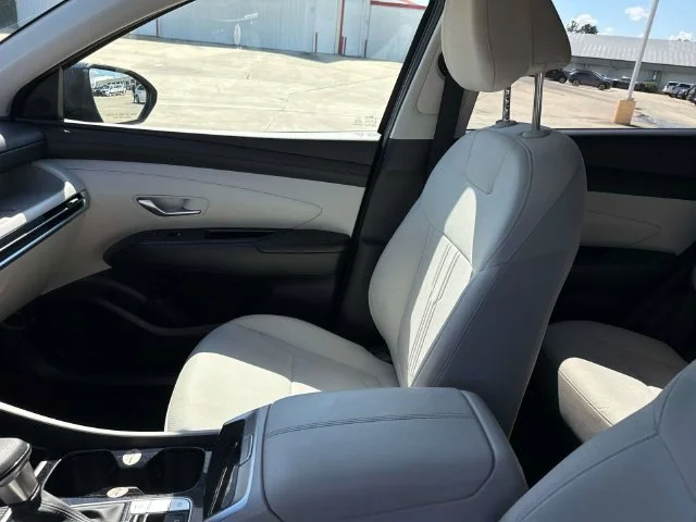 Used 2025 Gray Hyundai SEL image 26