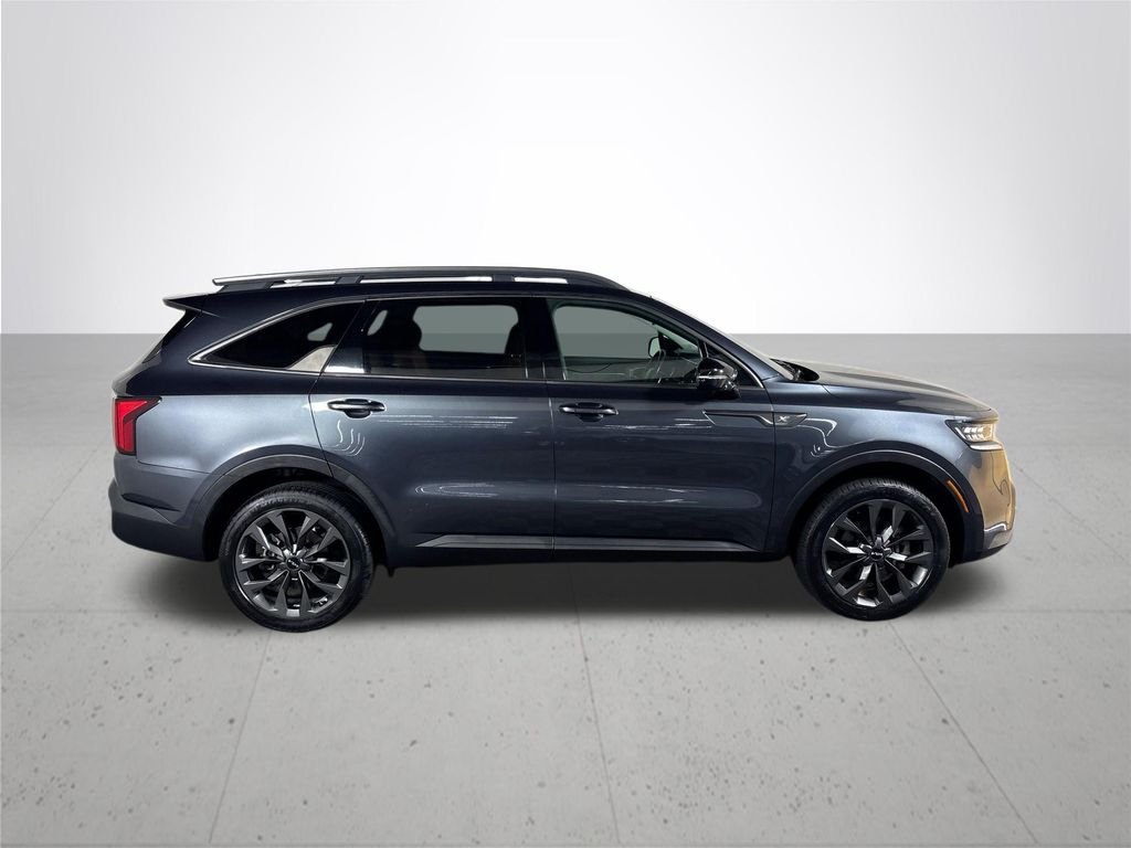 Used 2022 Grey Kia X-Line SX Prestige image 5