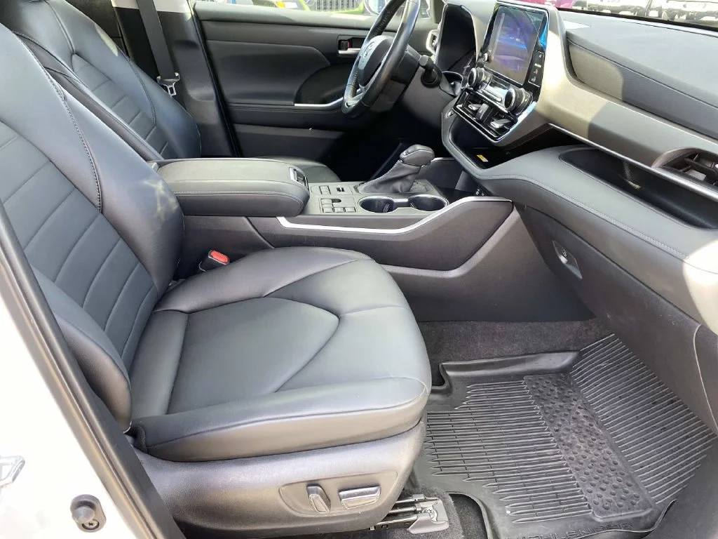 Used 2023 Beige Toyota XLE image 26