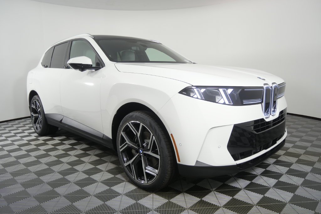 New 2027 Alpine White BMW  image 2