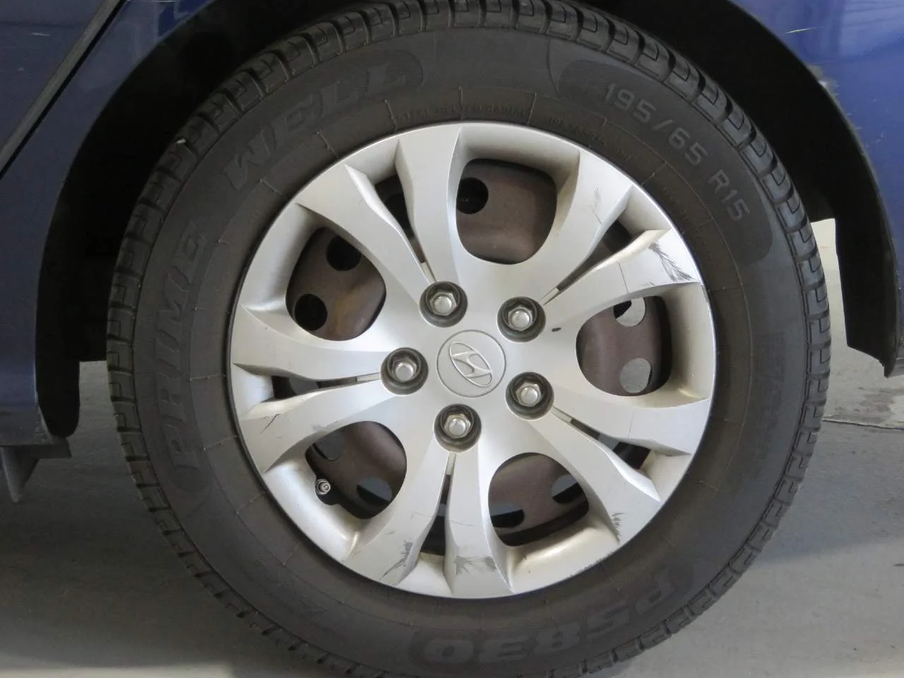 Used 2010 Regatta Blue Hyundai GLS image 9
