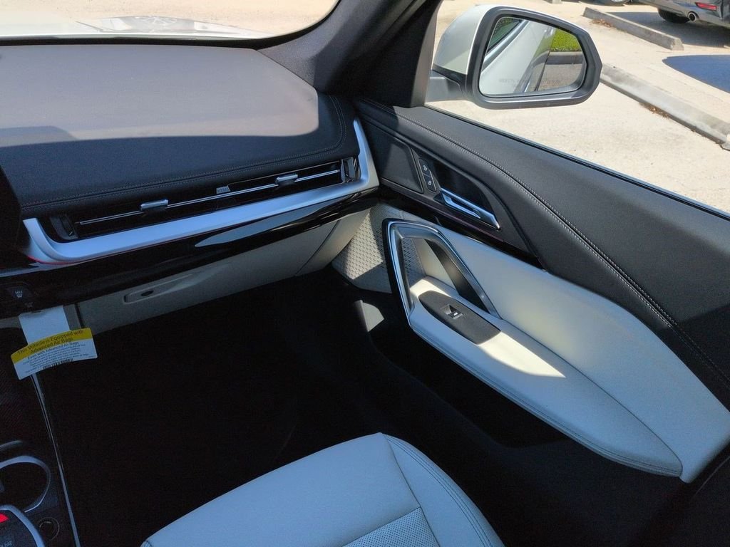 New 2026 Alpine White BMW xDrive28i image 17