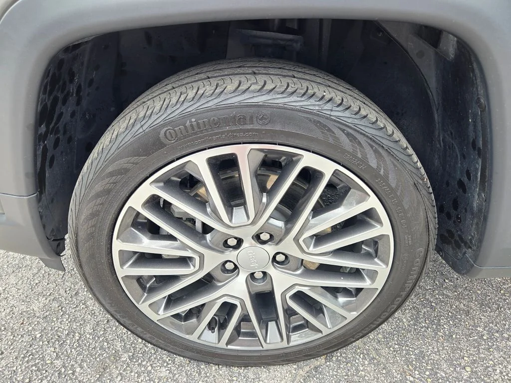 Certified Used 2023 Gray Jeep Limited image 21