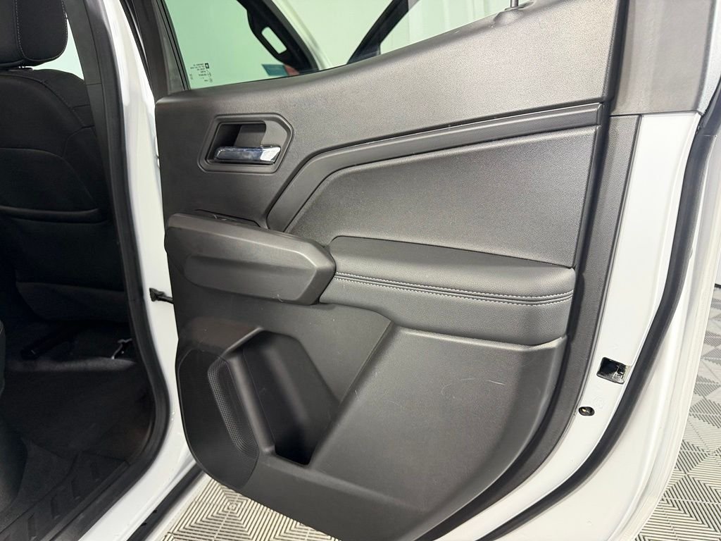 Certified Used 2024 White GMC Elevation image 31